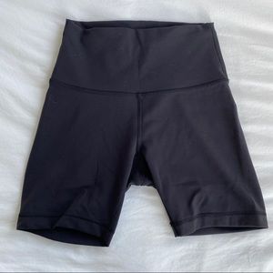 Like New lululemon Wunder Train High-Rise Short 6"